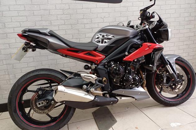 TRIUMPH STREET TRIPLE R