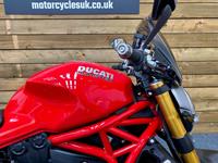 DUCATI MONSTER 1200S