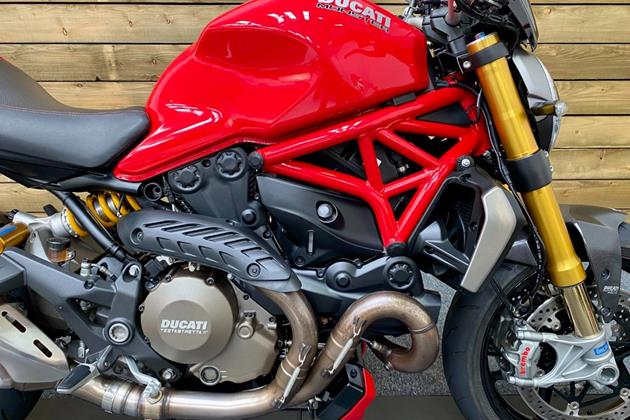 DUCATI MONSTER 1200S