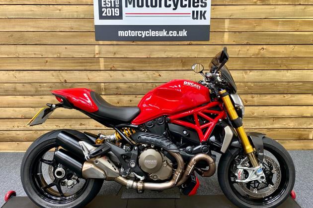 DUCATI MONSTER 1200S