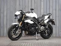 TRIUMPH SPEED TRIPLE 1050