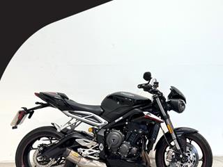 TRIUMPH STREET TRIPLE 765 RS 