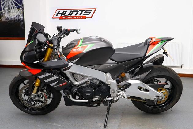 APRILIA TUONO V4 1100 FACTORY