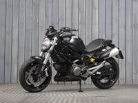 DUCATI MONSTER 696