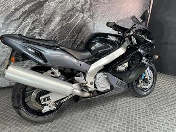 YAMAHA YZF1000 THUNDERACE