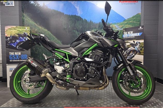 KAWASAKI Z900