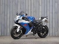 SUZUKI GSX-R750