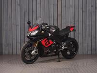 APRILIA RSV4