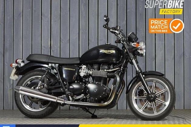 TRIUMPH BONNEVILLE 900