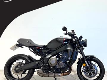 YAMAHA XSR900