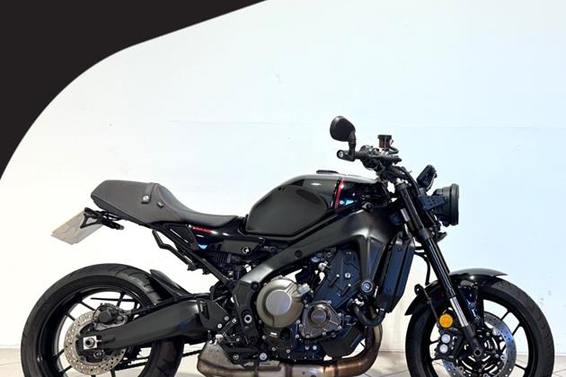 YAMAHA XSR900