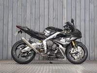 TRIUMPH DAYTONA MOTO2 765