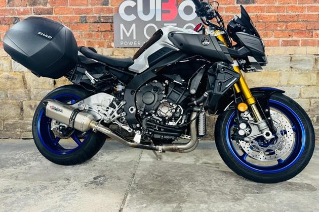 YAMAHA MT-10