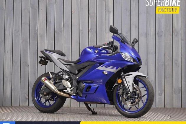 YAMAHA R3