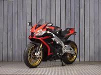 APRILIA RSV4