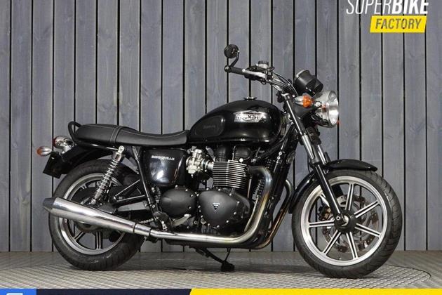 TRIUMPH BONNEVILLE 900