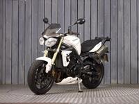 TRIUMPH STREET TRIPLE 675