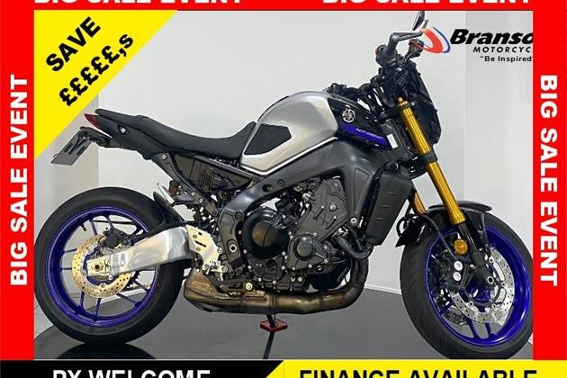 YAMAHA MT-09