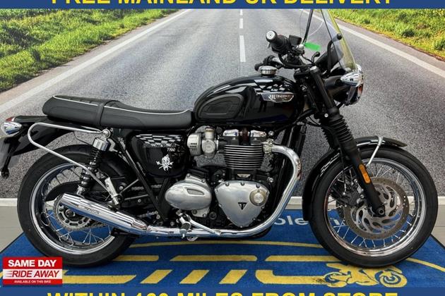 TRIUMPH BONNEVILLE T120 BLACK