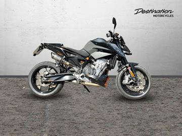 KTM 890 DUKE