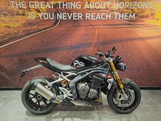 TRIUMPH SPEED TRIPLE 1200 RS 