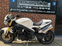 TRIUMPH SPEED TRIPLE 1050