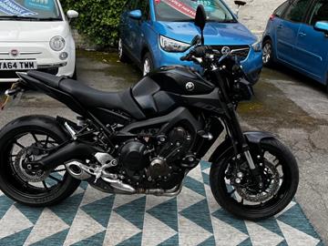 YAMAHA MT-09