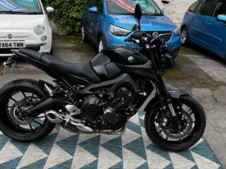 YAMAHA MT-09 