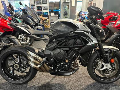 MV-AGUSTA BRUTALE 800RR