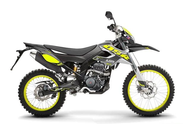 UM DSR EX 125