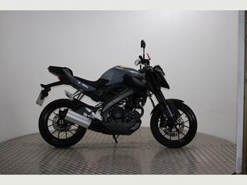 YAMAHA MT-125