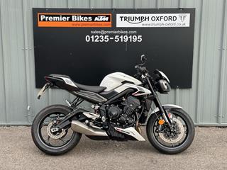 TRIUMPH STREET TRIPLE 765 R 