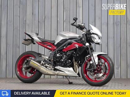 TRIUMPH STREET TRIPLE 675