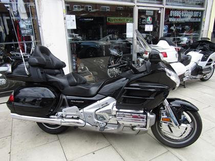 HONDA GL1800 GOLDWING