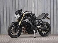 TRIUMPH STREET TRIPLE 675