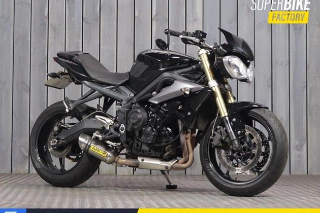 TRIUMPH STREET TRIPLE 675