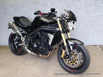 TRIUMPH SPEED TRIPLE 1050