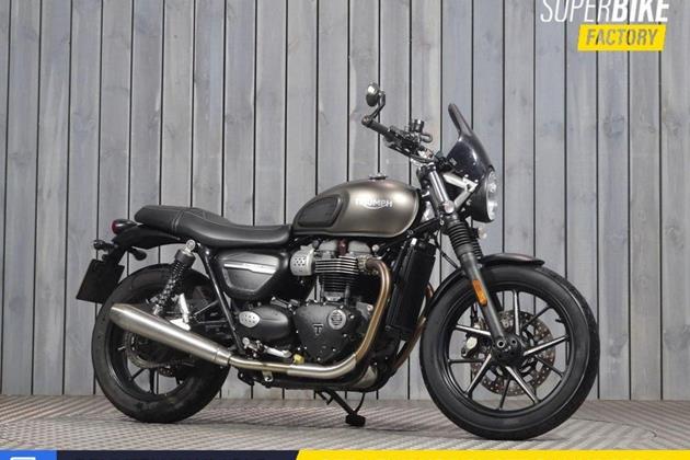 TRIUMPH STREET TWIN