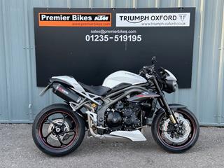 TRIUMPH SPEED TRIPLE 1050 RS 