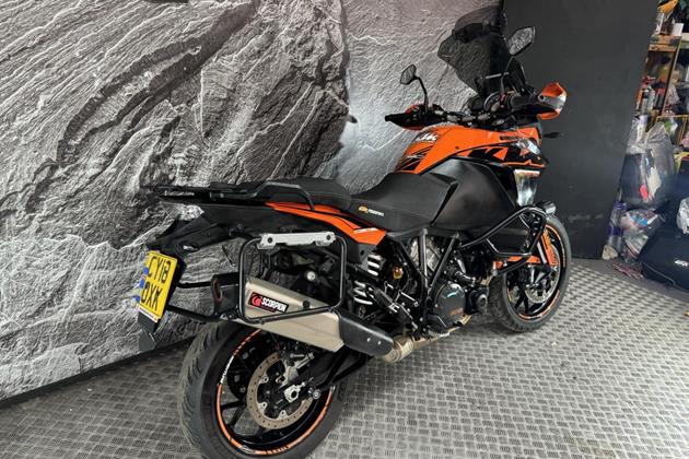 KTM 1090 ADVENTURE