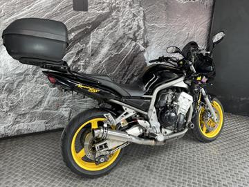 YAMAHA FZS1000 FAZER