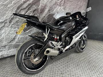 YAMAHA R6