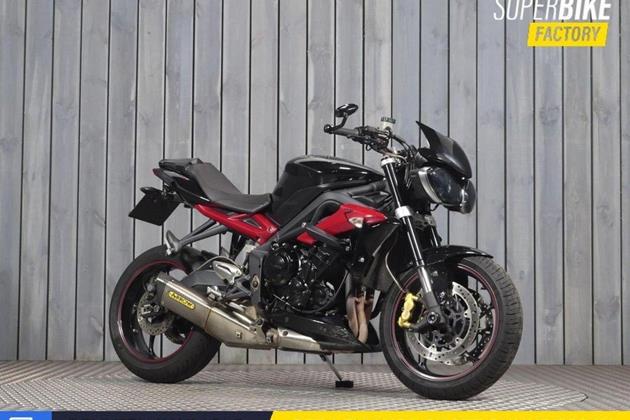 TRIUMPH STREET TRIPLE 675