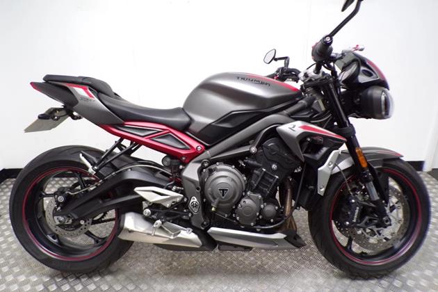 TRIUMPH STREET TRIPLE 765 R