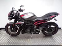 TRIUMPH STREET TRIPLE 765 R