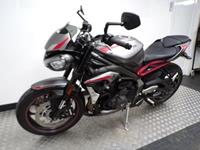 TRIUMPH STREET TRIPLE 765 R