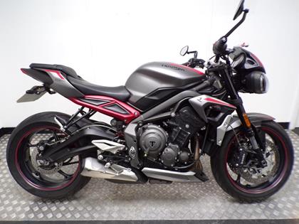 TRIUMPH STREET TRIPLE 765 R