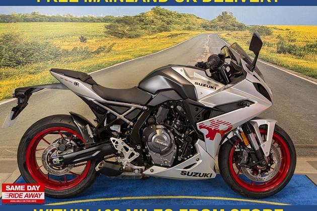 SUZUKI GSX-8R