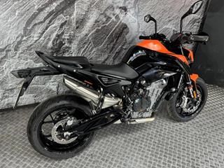 KTM 890 DUKE 