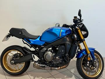 YAMAHA XSR900